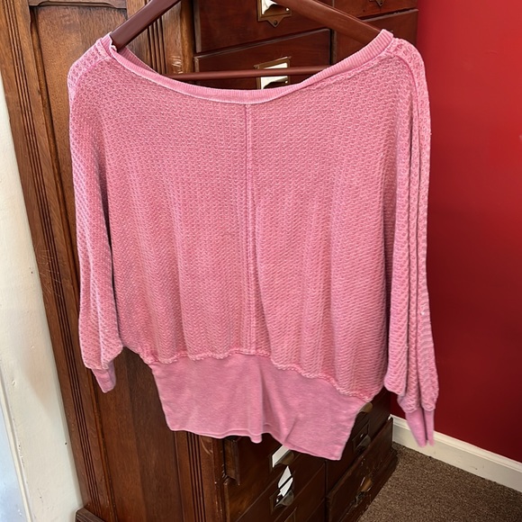 Womens blouse - Picture 2 of 3